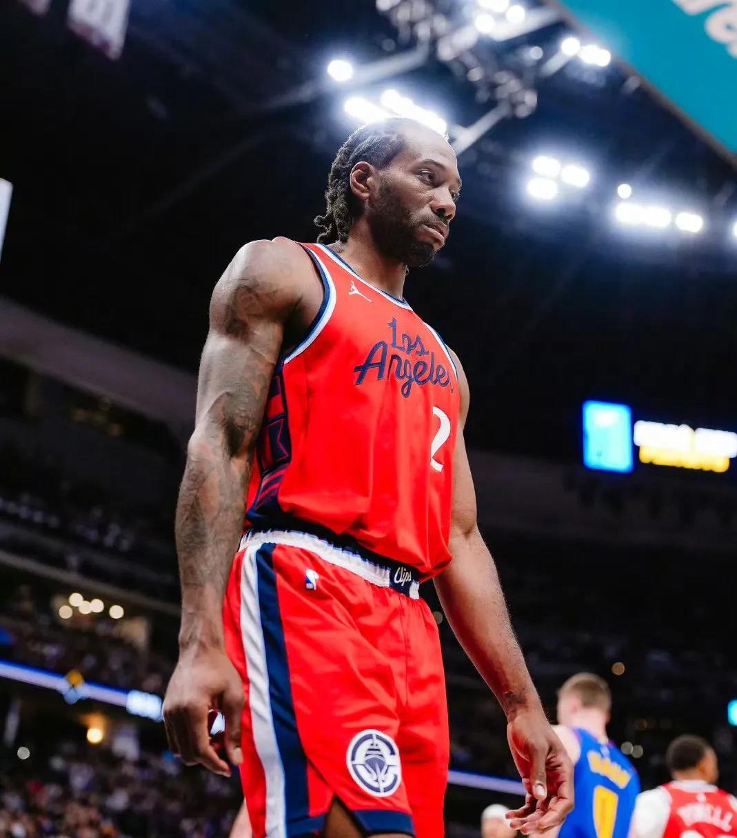 被忽视的人站了出来（被忽视者挺身而出）