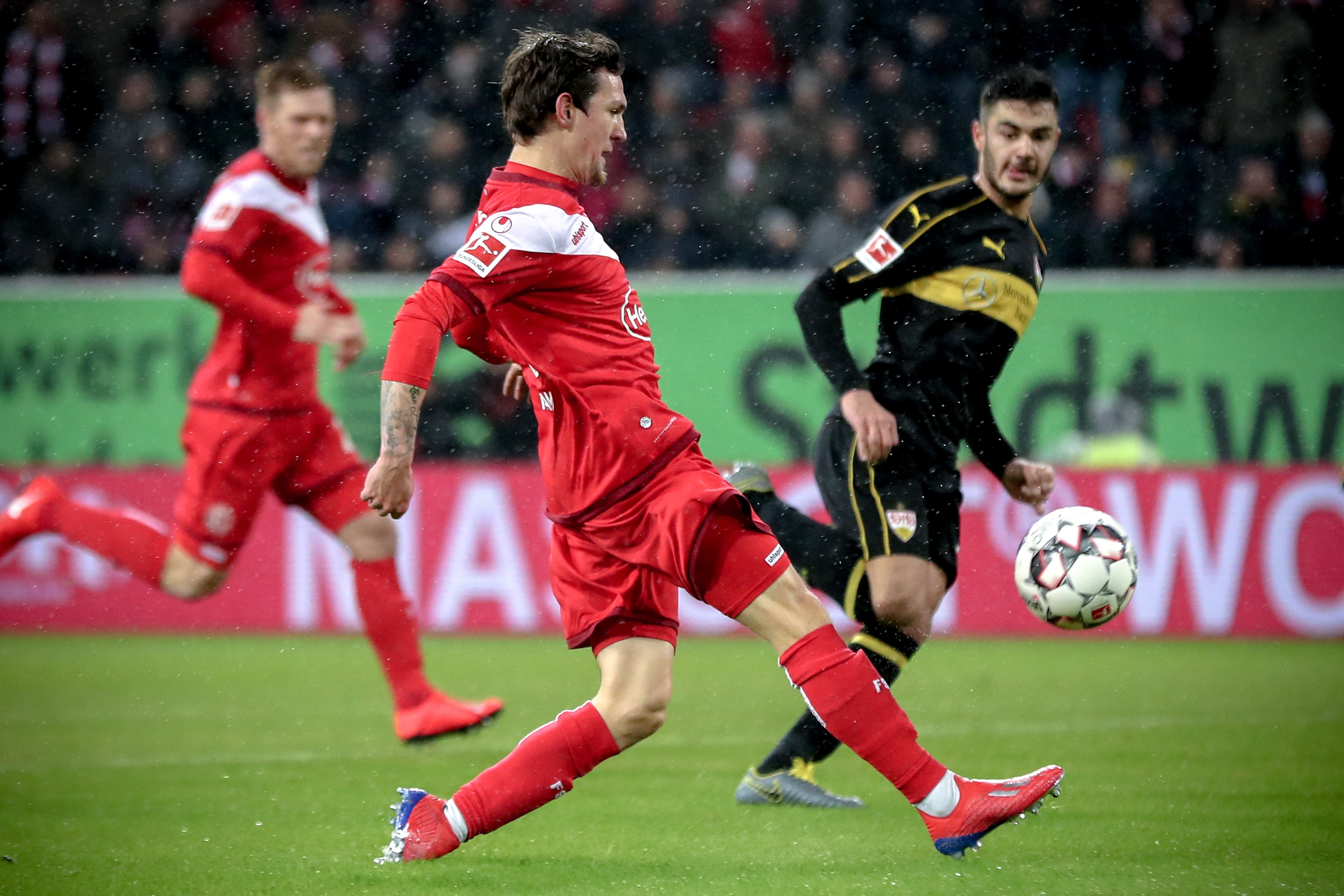 英媒：意甲俱乐部在关注拉斯金，热刺和狼队也对其感兴趣（英媒：多家意甲球队考察拉斯金，热刺与狼队同样有意）