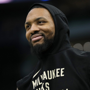 追梦谈和鹈鹕球迷吵架：你不能一直叫我一个女人的名字（追梦谈与鹈鹕球迷争执：别一直用女性名字称呼我）