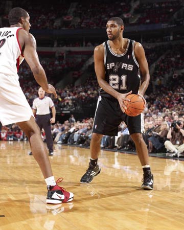 贝尔戈米：看看那不勒斯有多少人缺阵，如今他们比上赛季更强（贝尔戈米：尽管缺兵少将，如今的那不勒斯比上赛季更强）